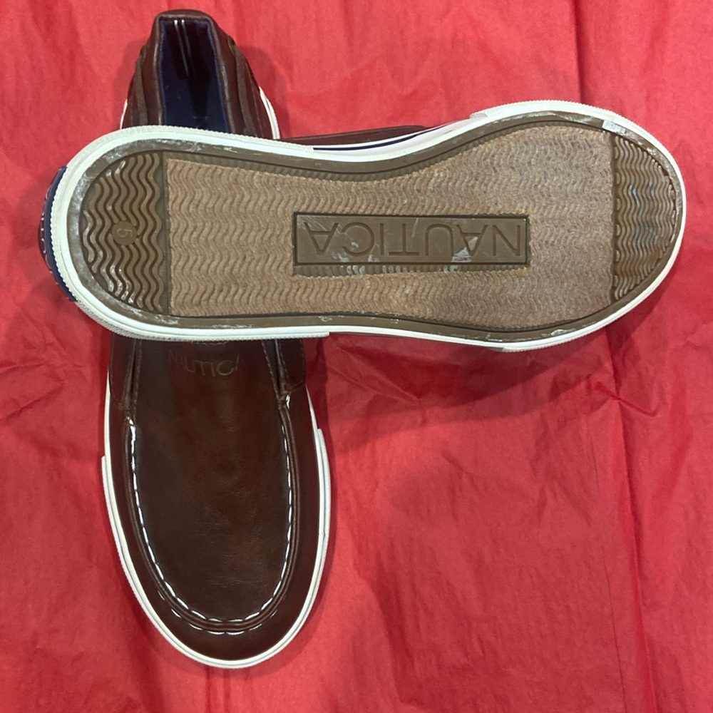 Nautica Big Boy size 5